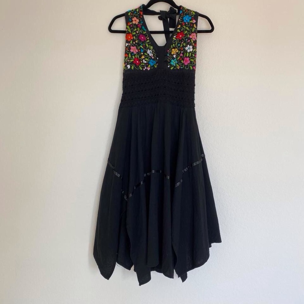 Vintage 90s Black Halter Floral Embroidered Handkerchief Midi Dress Small - Picture 3 of 6